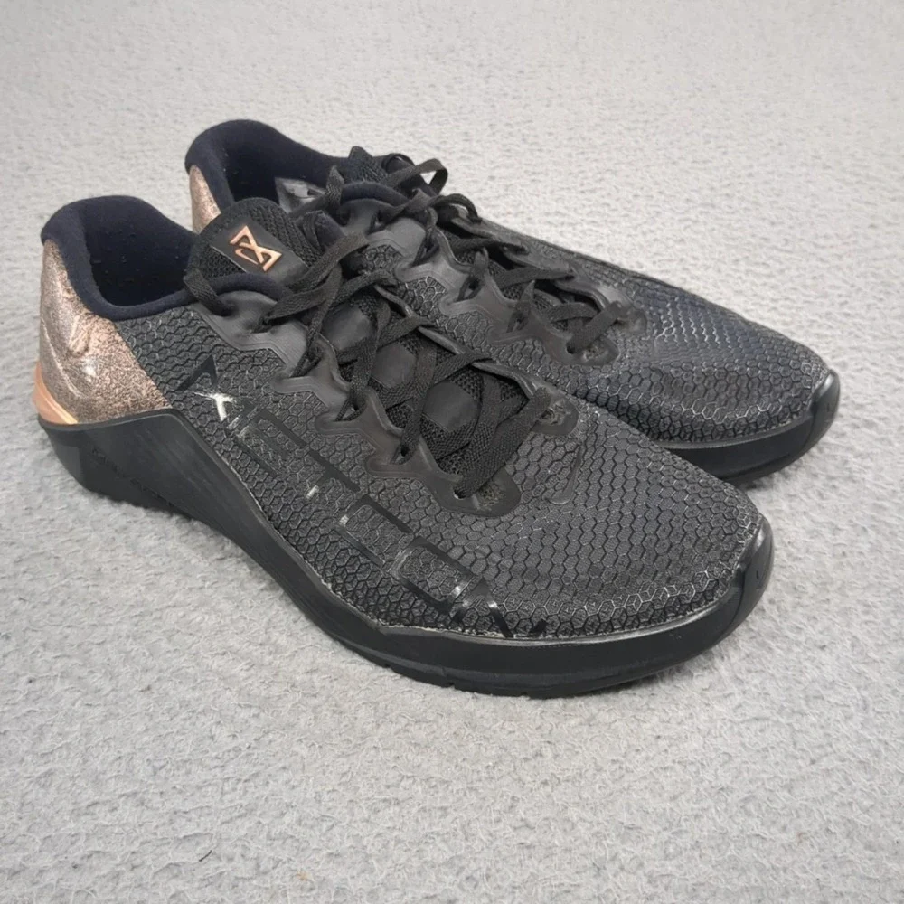 Nike Metcon 5 Shoes Womens Size 10 Black Copper Cross Training Gym AT3145-060